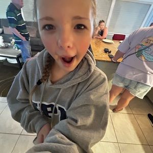 Meet your Posher, Abigail